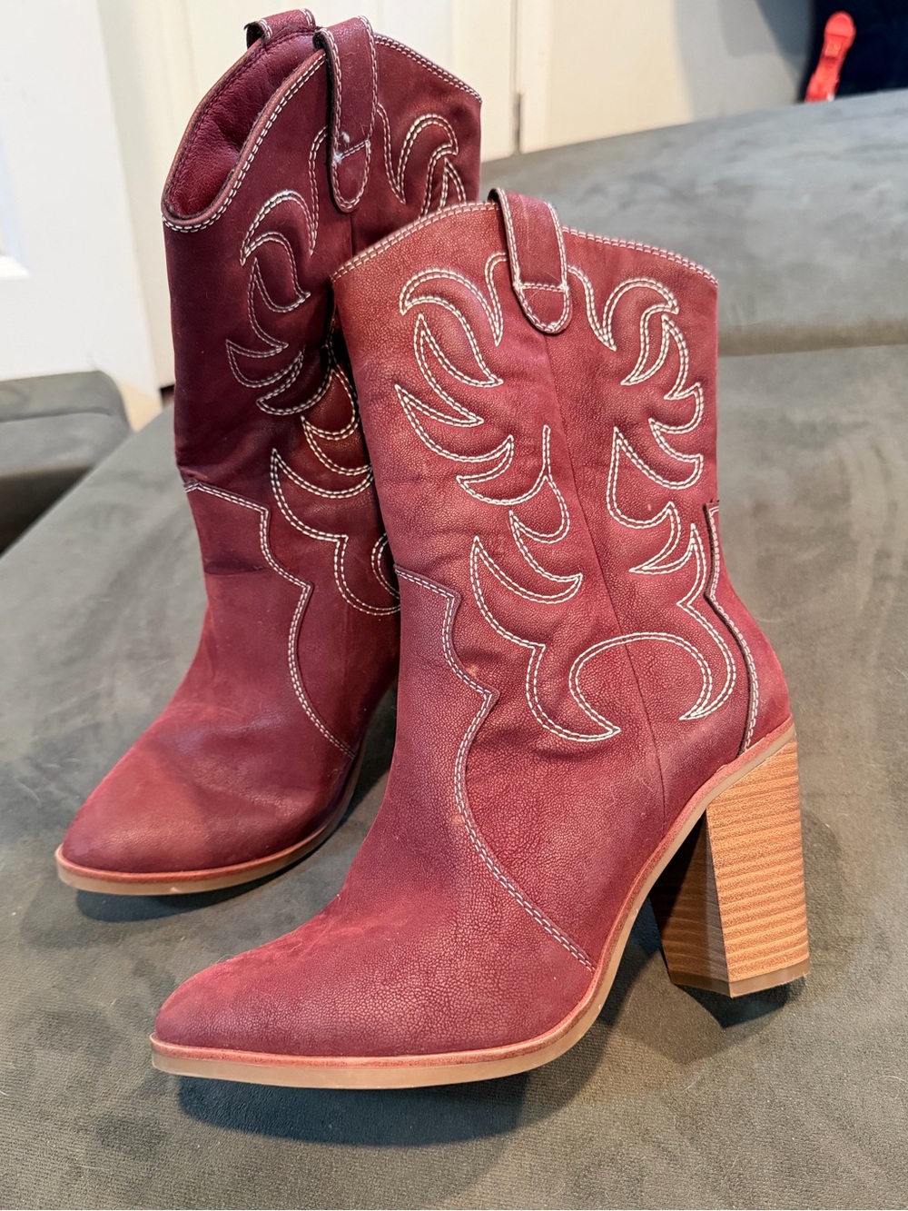 Women’s Burgundy Western Block Heel Boots
